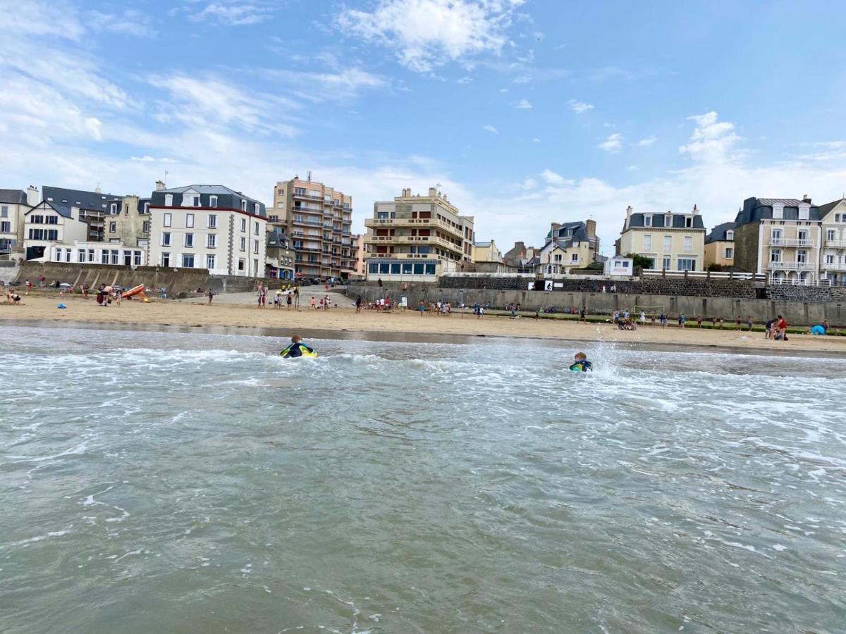 La Caravelle au plus près de la mer Saint-Malo Extérieur photo