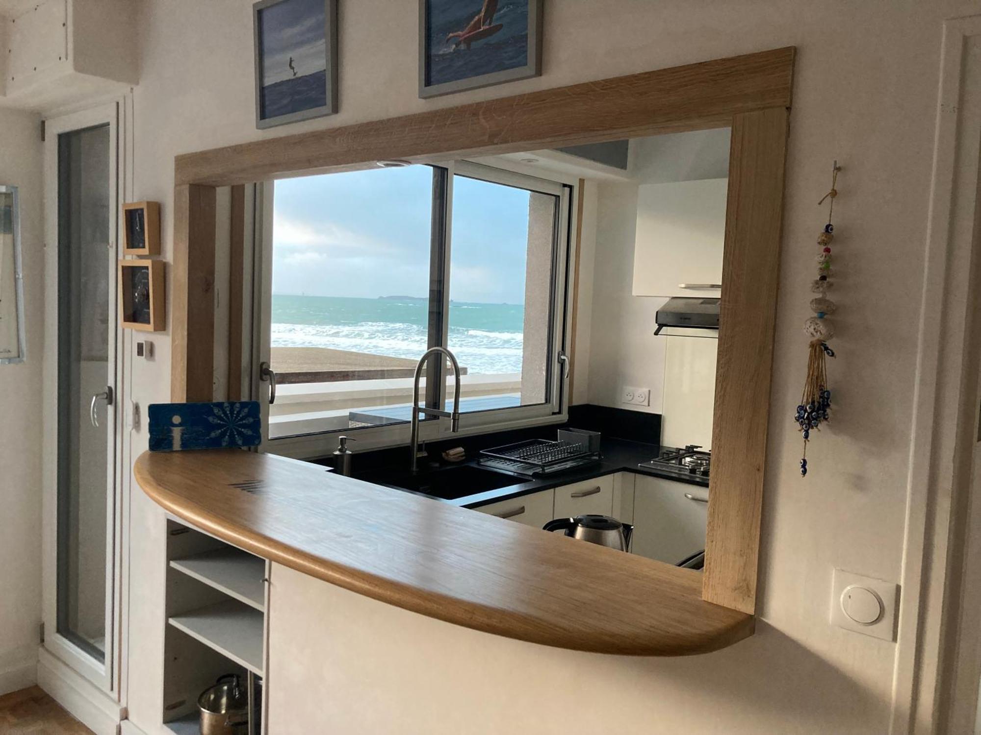 La Caravelle au plus près de la mer Saint-Malo Extérieur photo
