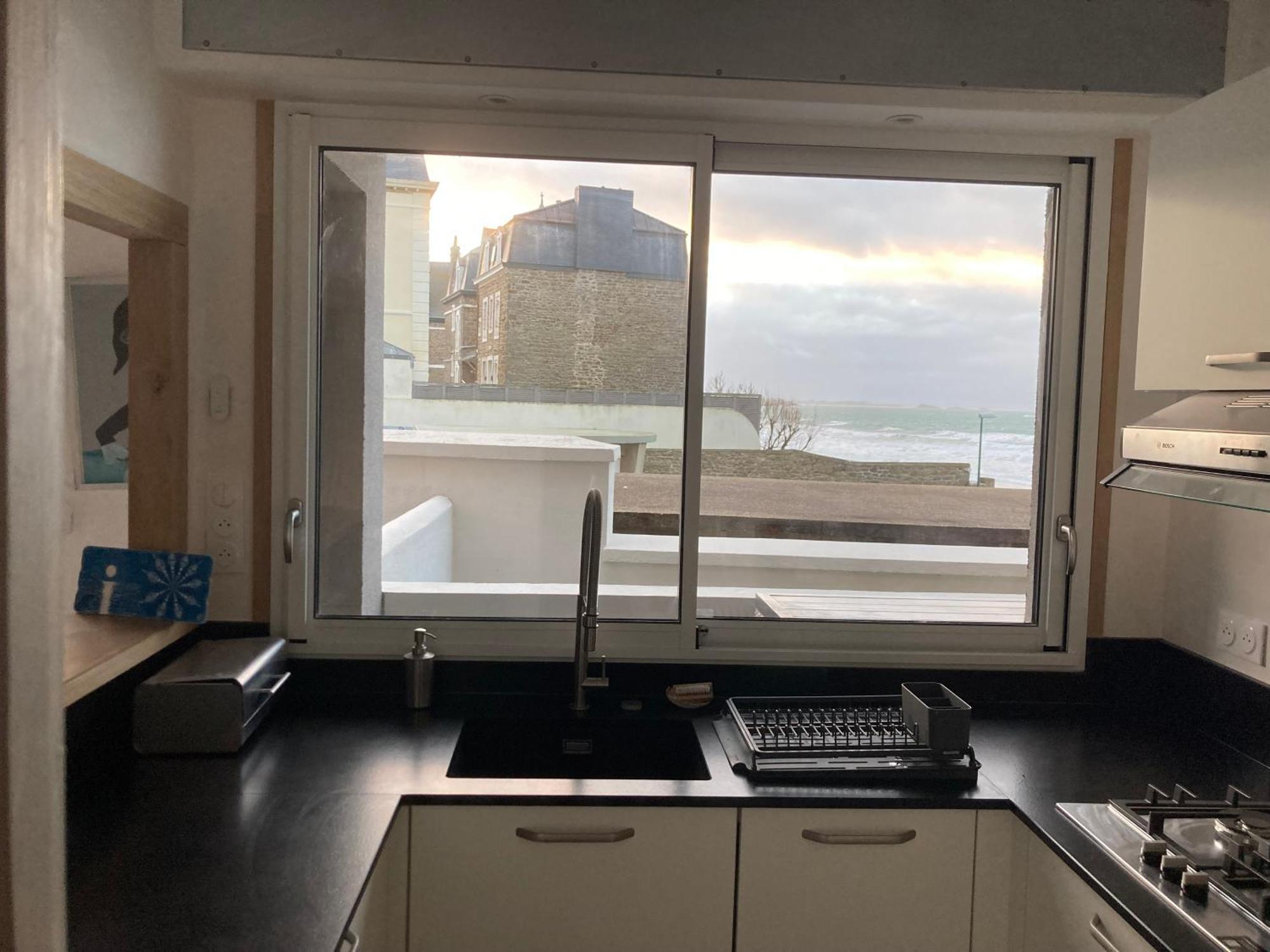 La Caravelle au plus près de la mer Saint-Malo Extérieur photo