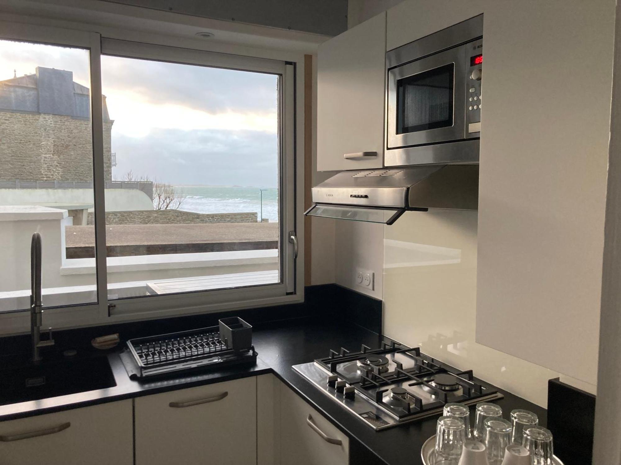 La Caravelle au plus près de la mer Saint-Malo Extérieur photo